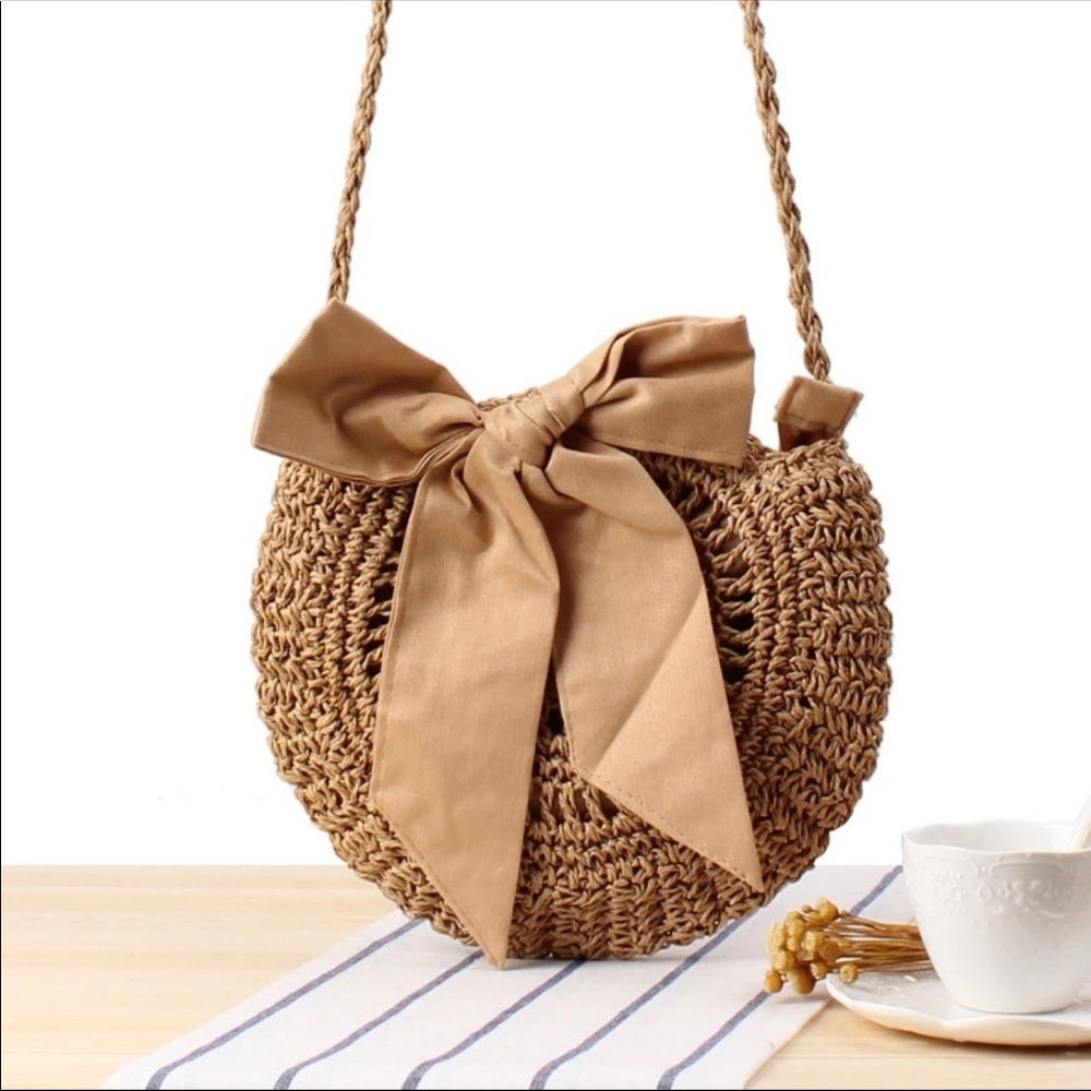 “SYD” 💘 Crossbody Wicker Purse Bow Rattan Woven - Picture 1 of 5
